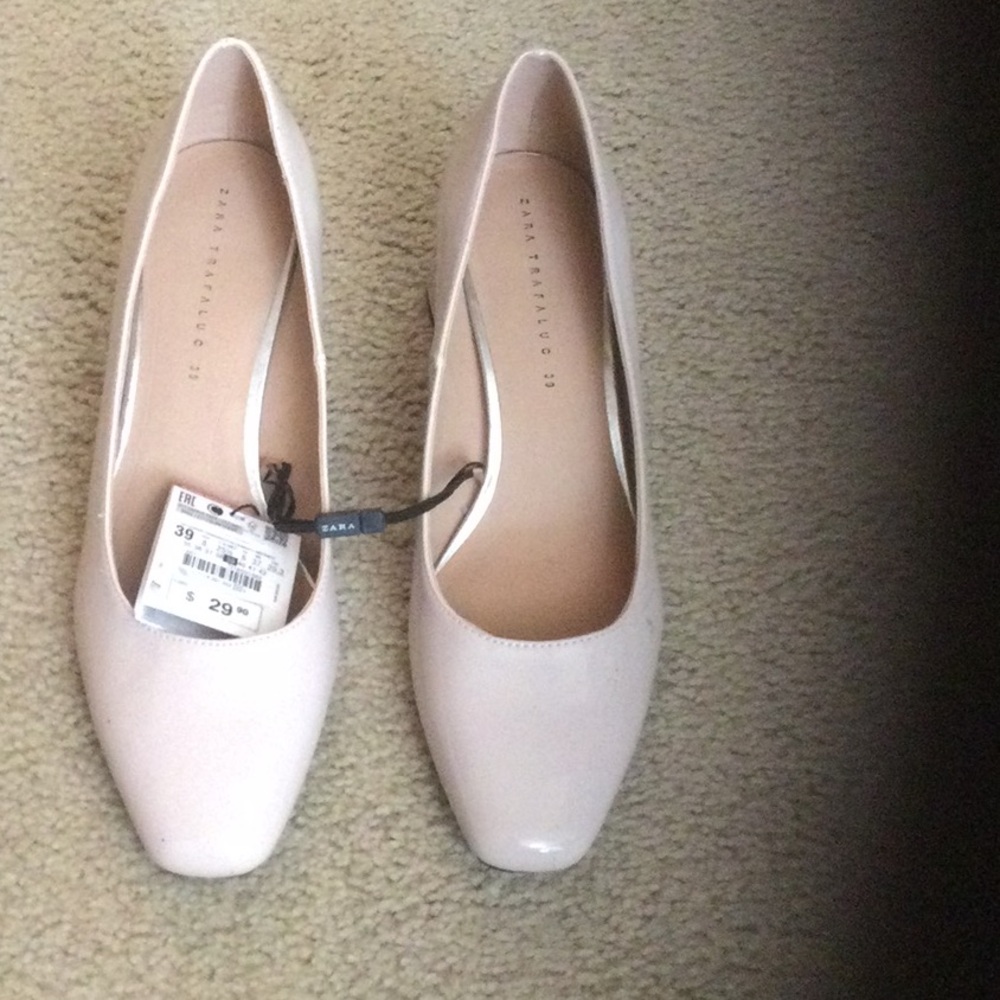 Zara Women's Cream Pumps